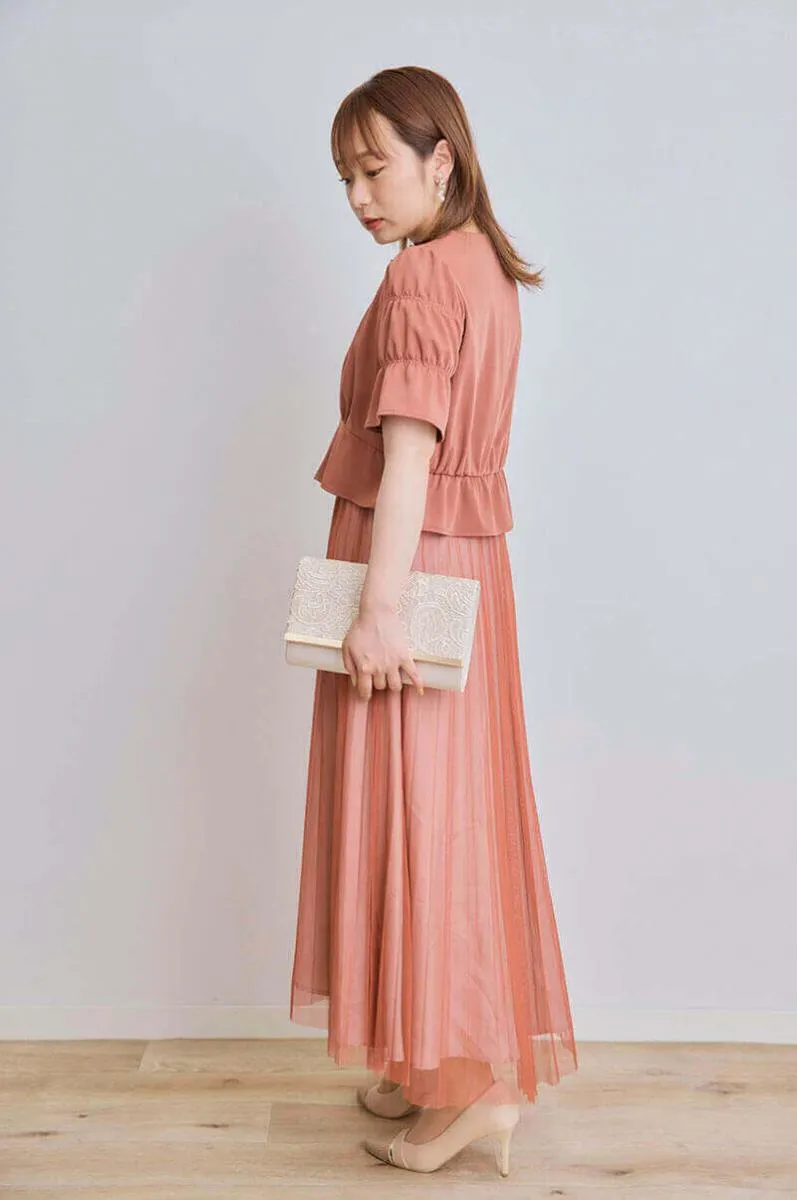 スモークピンクのカシュクールデザインドレス