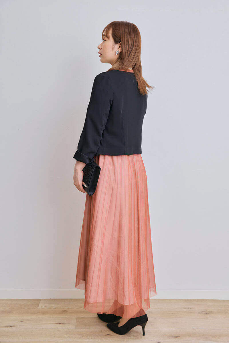 スモークピンクのカシュクールデザインドレス