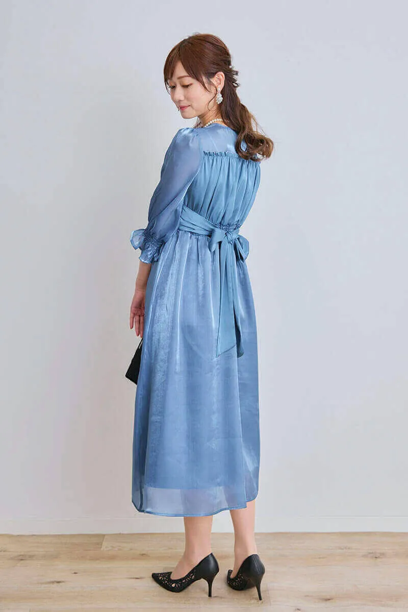 ブルーのシャイニーシアードレス