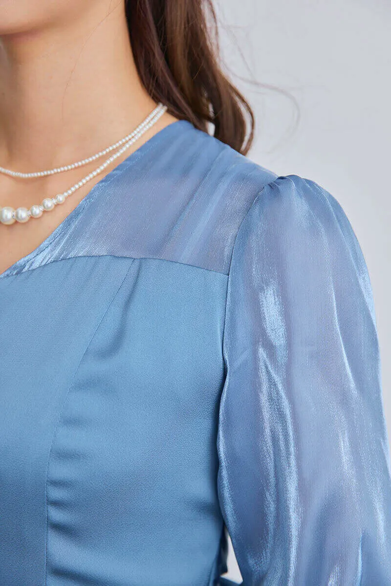 ブルーのシャイニーシアードレス