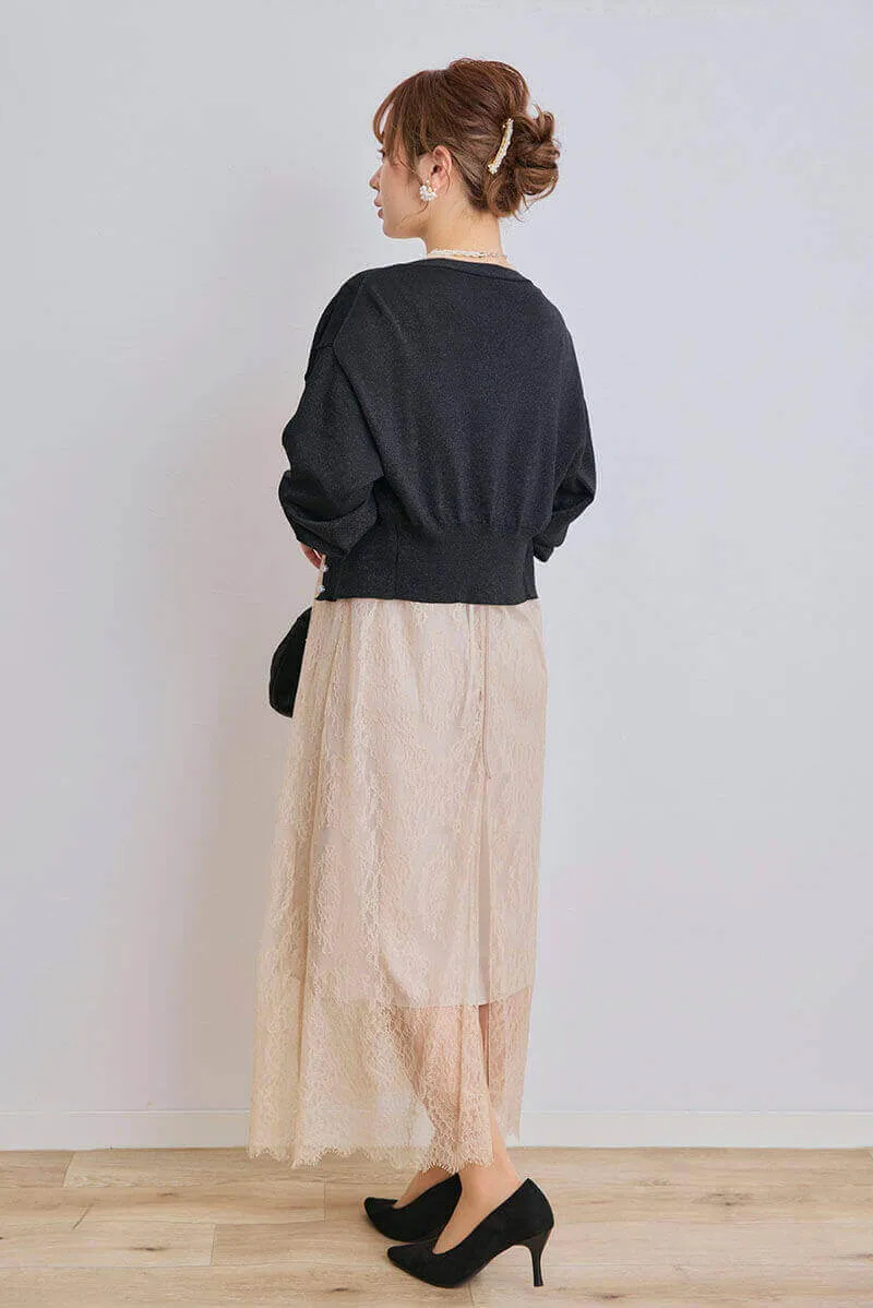 ライトベージュのキャンディスリーブ総レースドレス