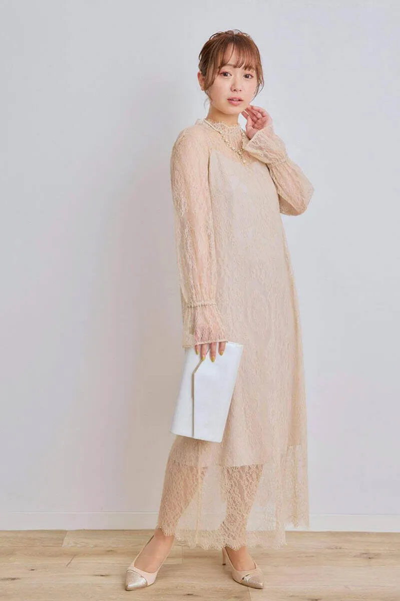 ライトベージュのキャンディスリーブ総レースドレス