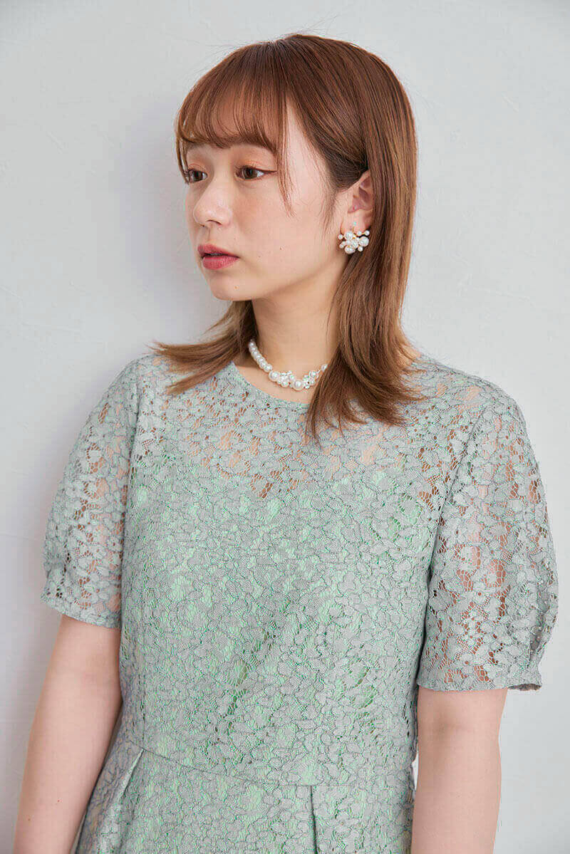 ライトグリーンの配色レースIラインドレス