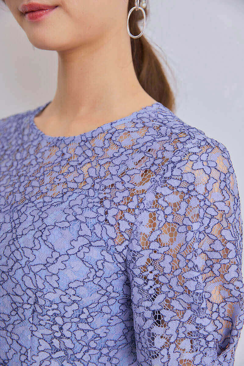 ブルーの配色レースIラインドレス