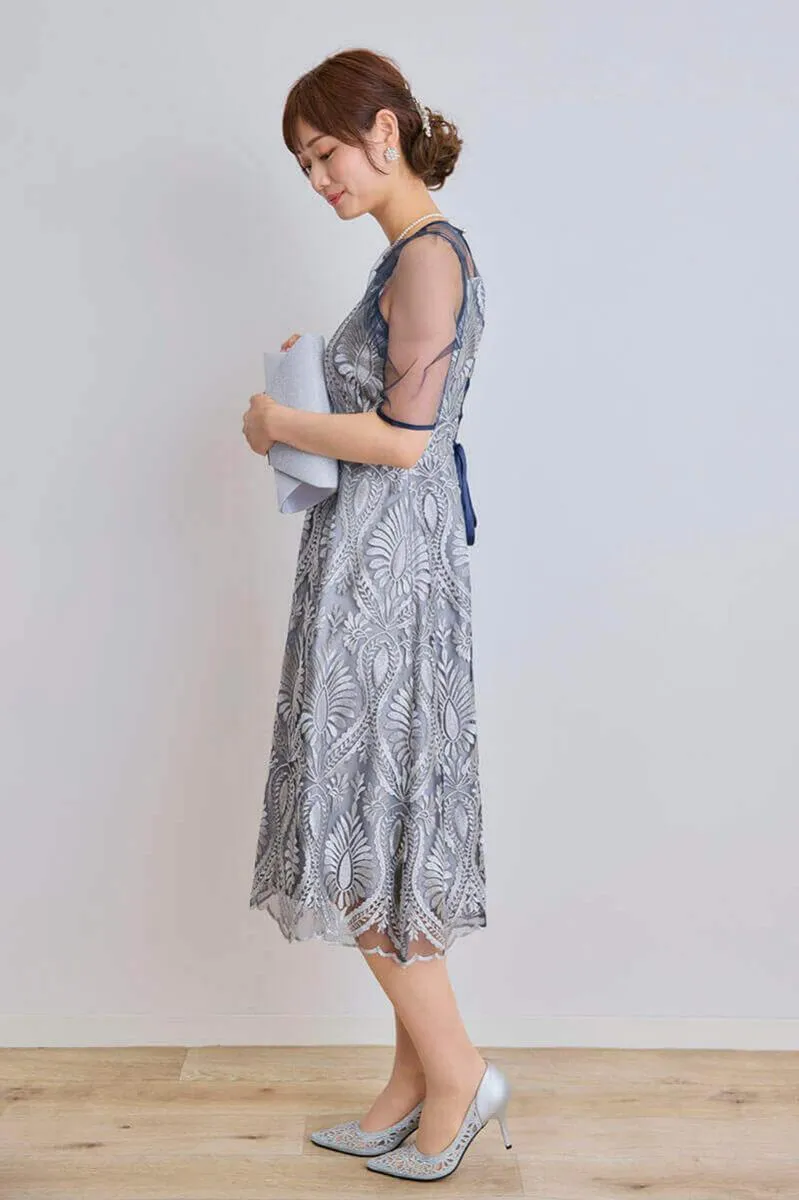 ネイビーのダマスク柄シアードレス