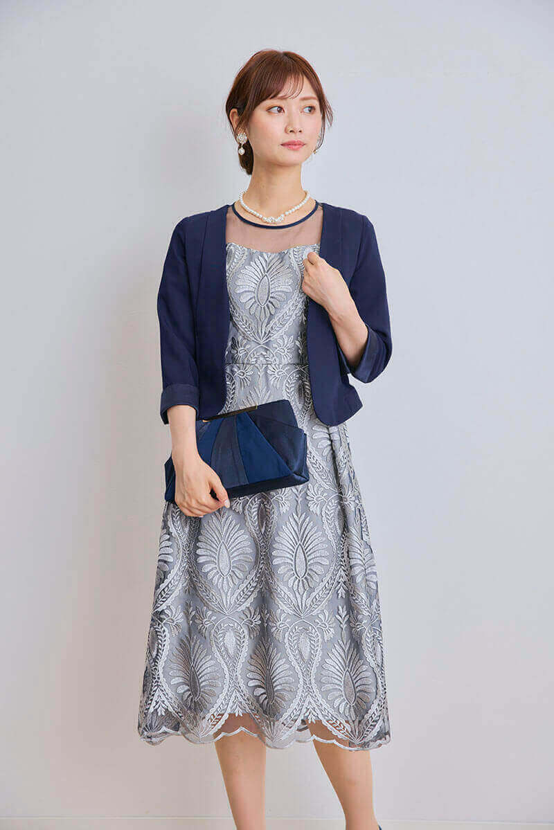 ネイビーのダマスク柄シアードレス