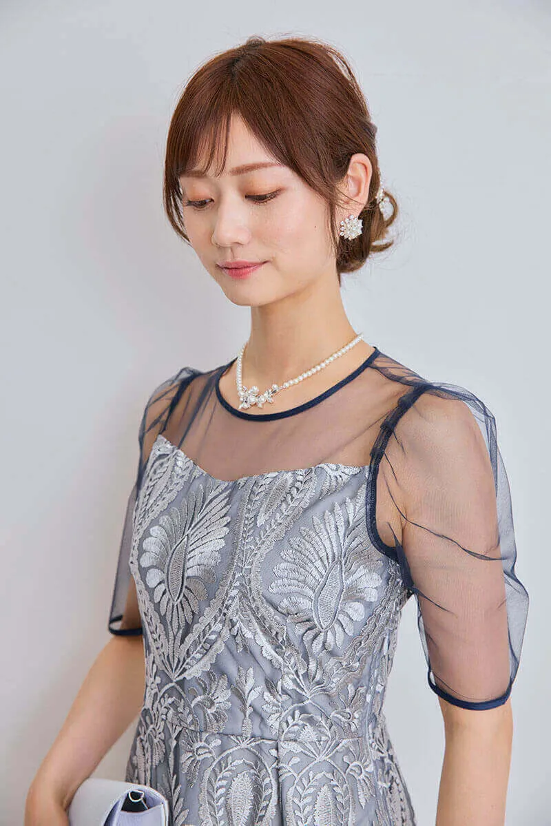 ネイビーのダマスク柄シアードレス