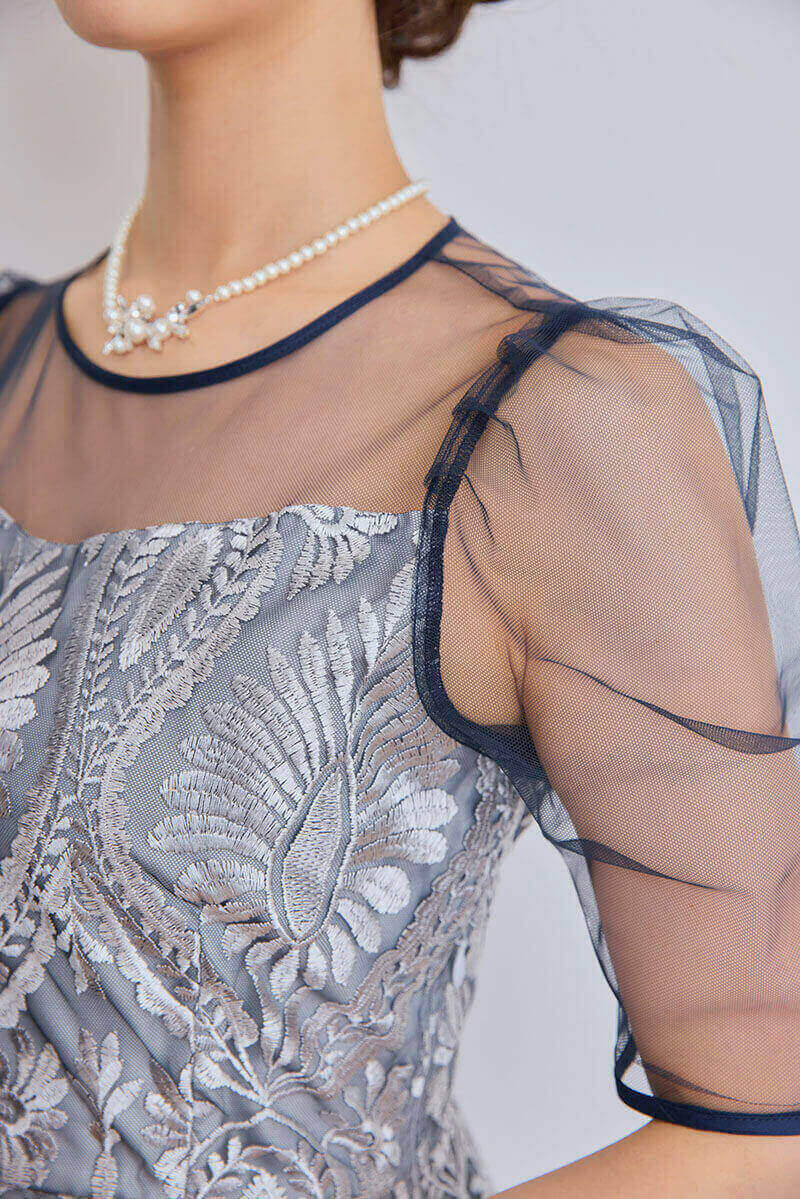 ネイビーのダマスク柄シアードレス