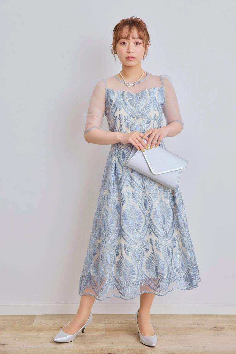 アイスブルーのダマスク柄シアードレス