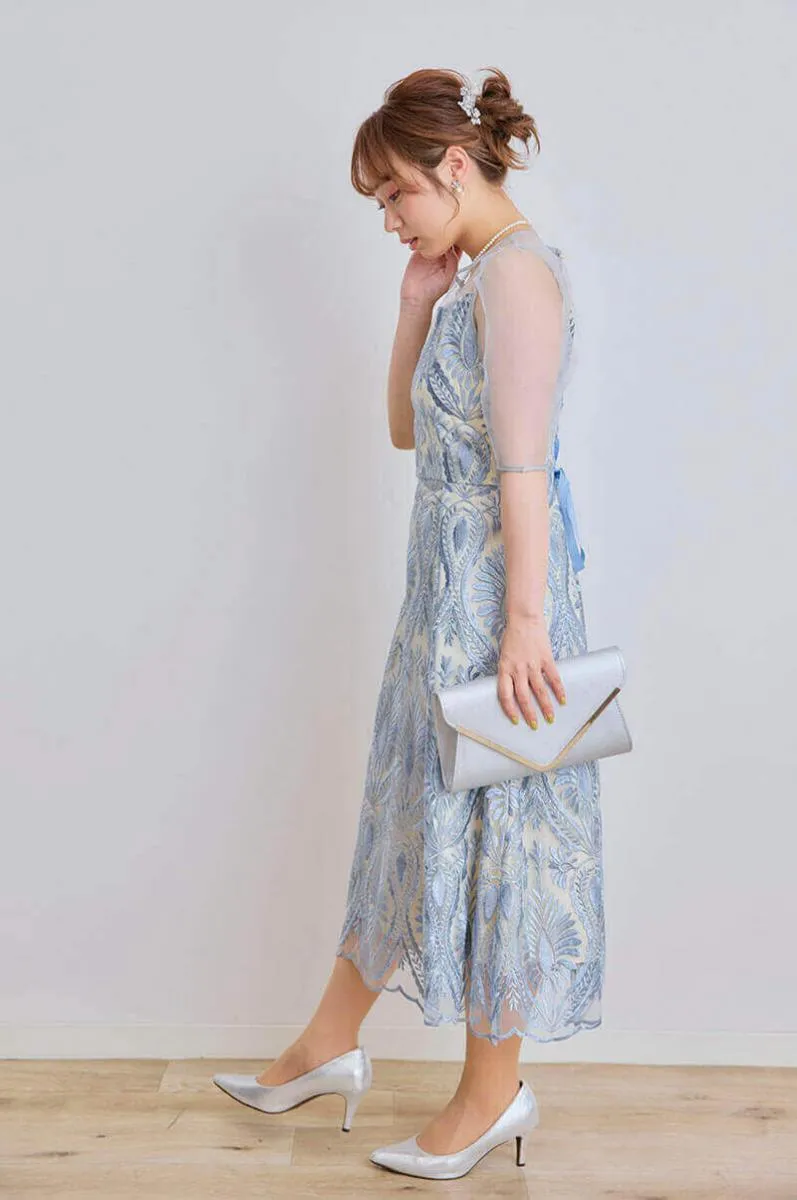 アイスブルーのダマスク柄シアードレス