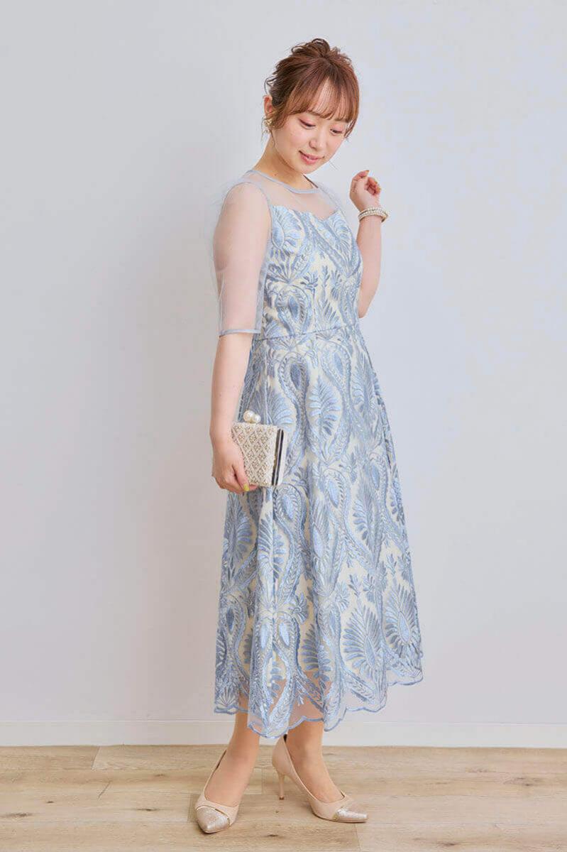 アイスブルーのダマスク柄シアードレス