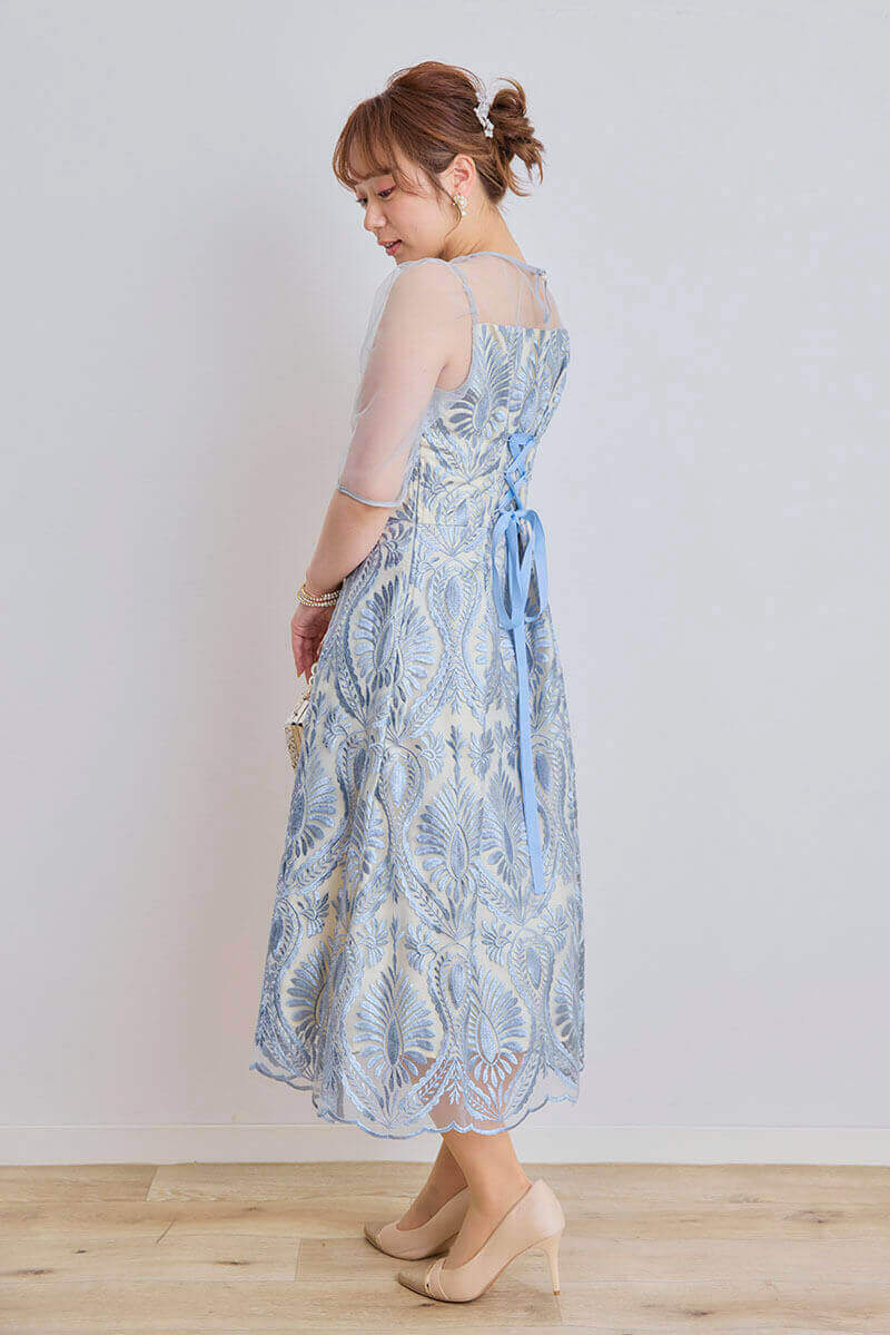 アイスブルーのダマスク柄シアードレス