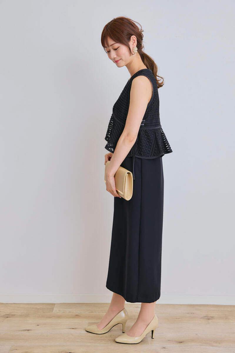 ブラックのレースビスチェセットドレス
