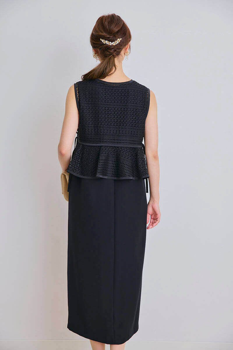ブラックのレースビスチェセットドレス