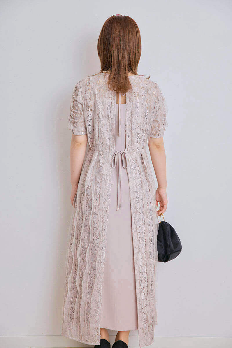 ピンクベージュのリボンチュールエプロンドレス