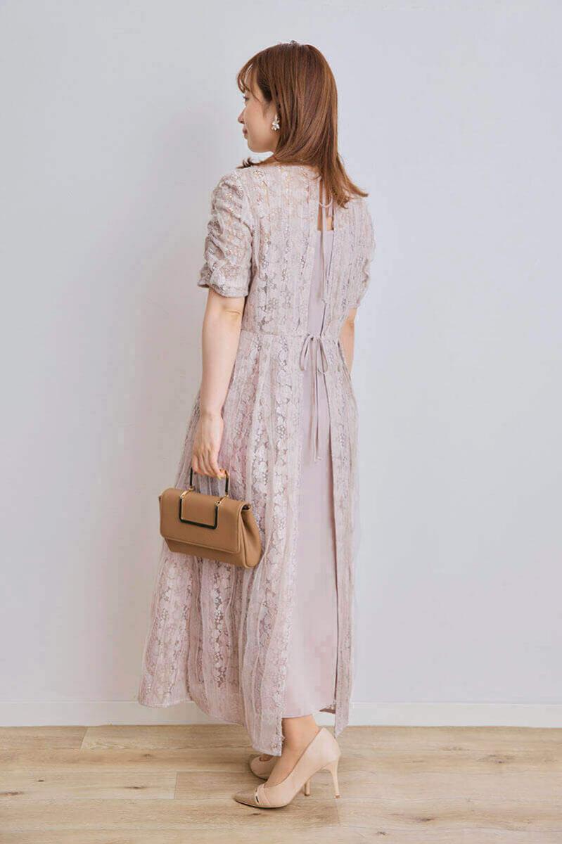 ピンクベージュのリボンチュールエプロンドレス