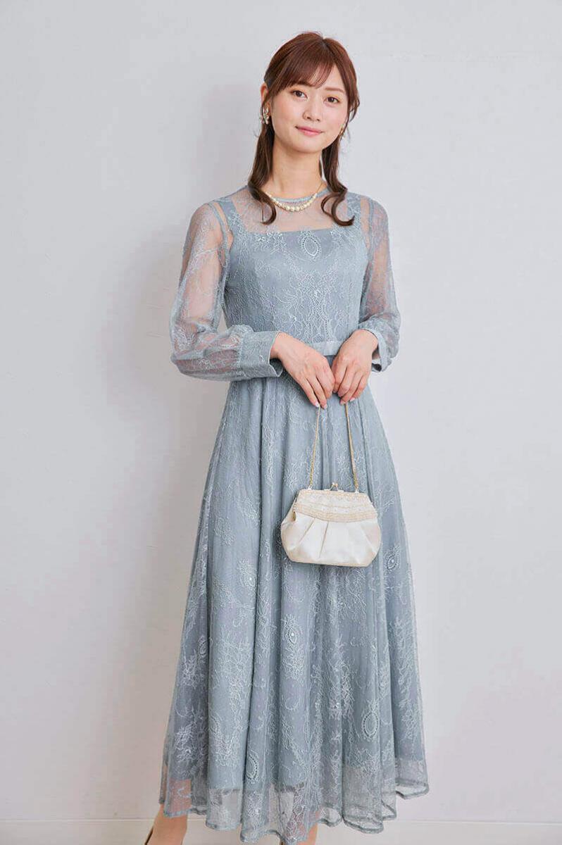 スモーキーグリーンのロングレースガウンドレス