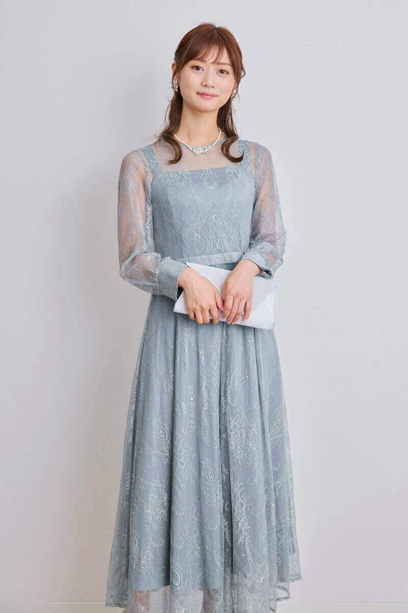 スモーキーグリーンのロングレースガウンドレス