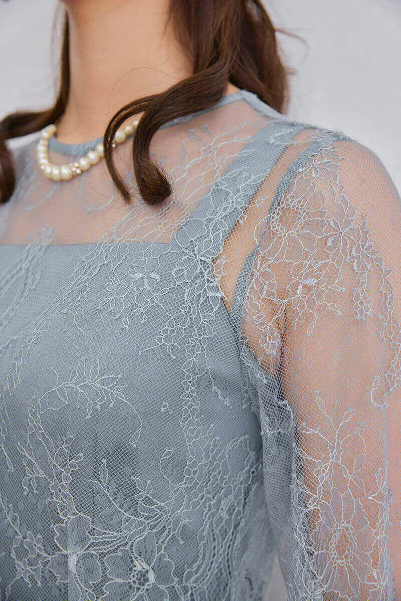 スモーキーグリーンのロングレースガウンドレス