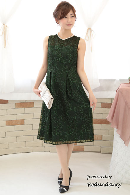 グリーン×ブラックのリボンテープ刺繍花柄ドレス