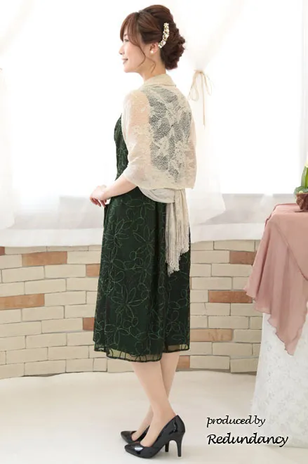 グリーン×ブラックのリボンテープ刺繍花柄ドレス