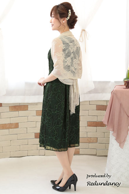 グリーン×ブラックのリボンテープ刺繍花柄ドレス