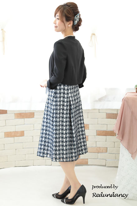 ネイビー×ホワイトのブロックチェックシフォンドレス