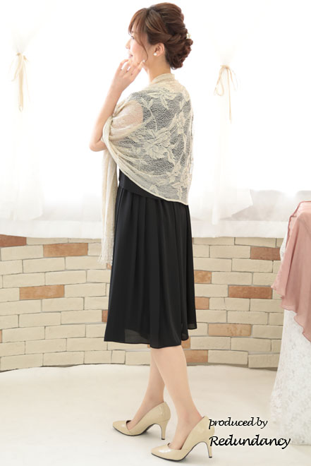 ブラックのビジュー付きガウチョパンツドレス