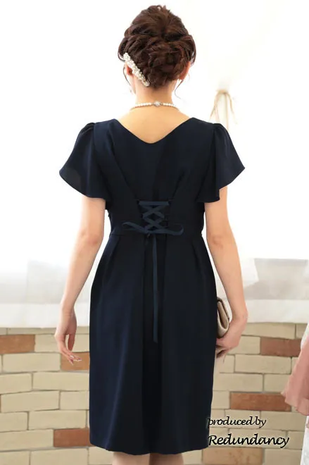 ネイビーのフレアスリーブタイトドレス