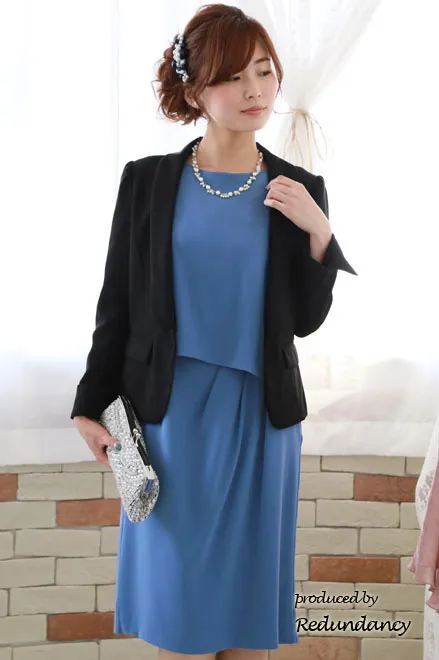 ブルーのフラワーモチーフレース切替ドレス