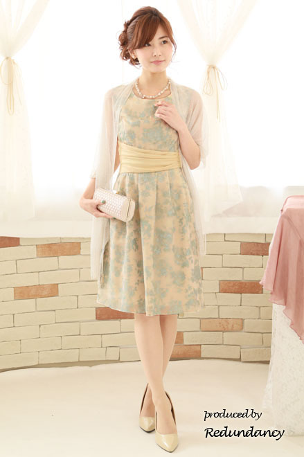 ベージュ×ブルーのオーガンジーフラワードレス