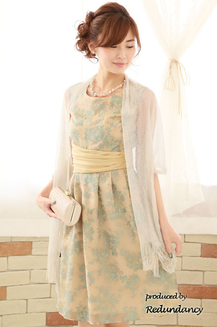 ベージュ×ブルーのオーガンジーフラワードレス