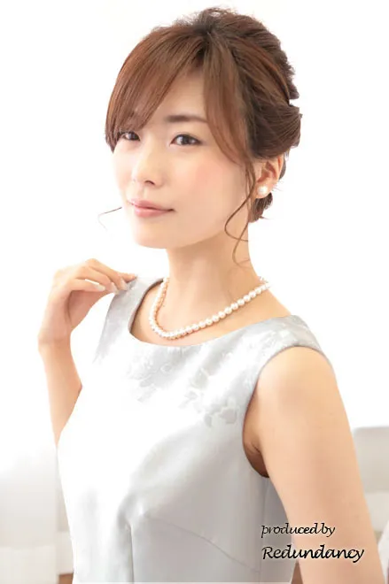 ネイビー×シルバーの花柄エレガントドレス