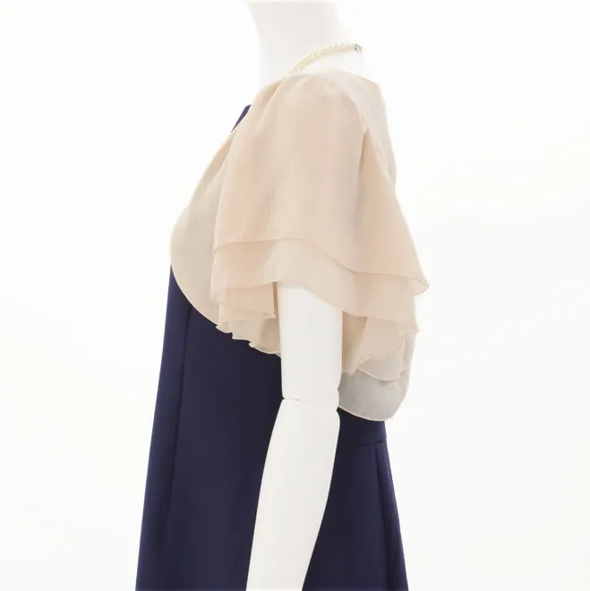 ベージュシフォン胸元ビーズのボレロ