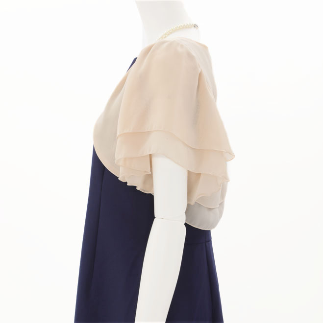 ベージュシフォン胸元ビーズのボレロ