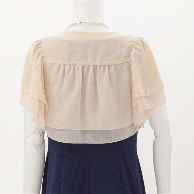 ベージュシフォン胸元ビーズのボレロ