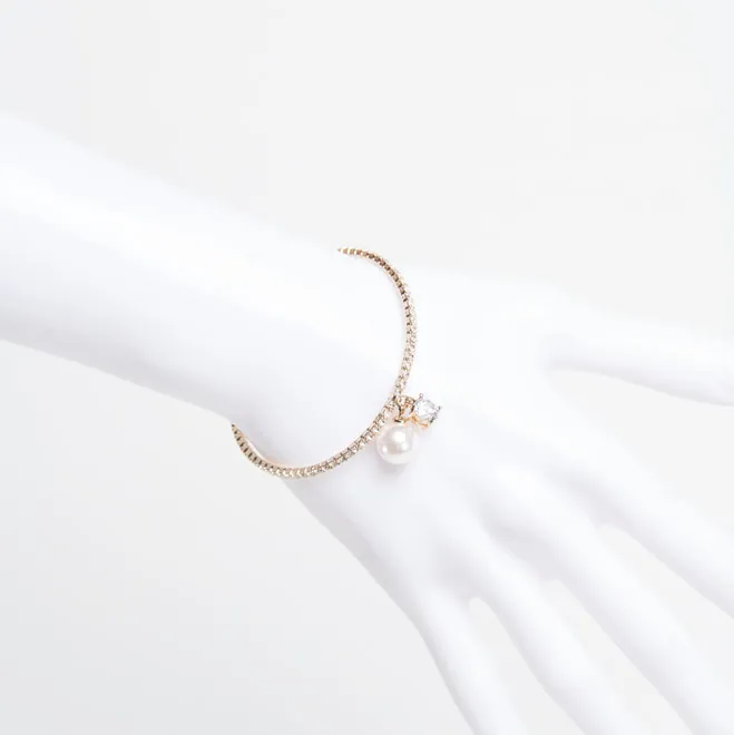 ゴールドのパールとビジュー付バングル