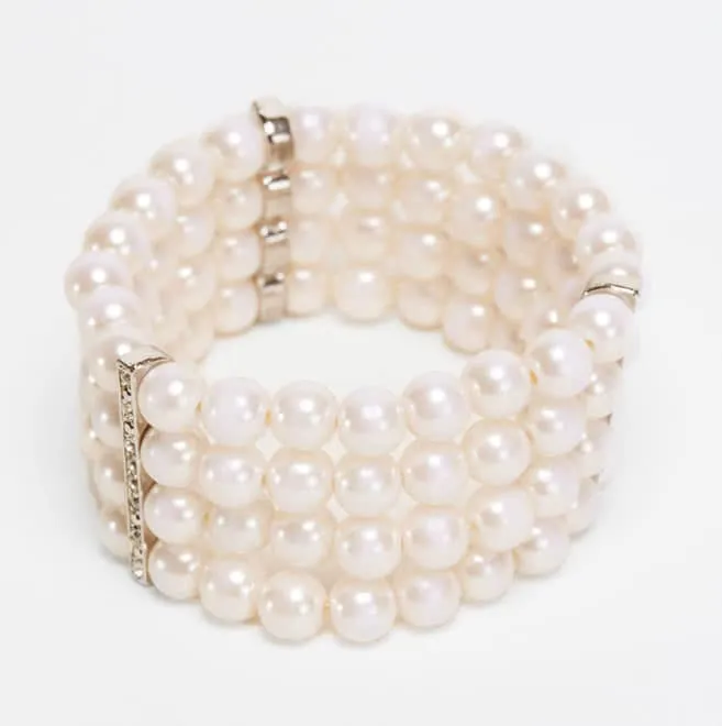 ホワイトパールの4連ブレスレット(ゴム)