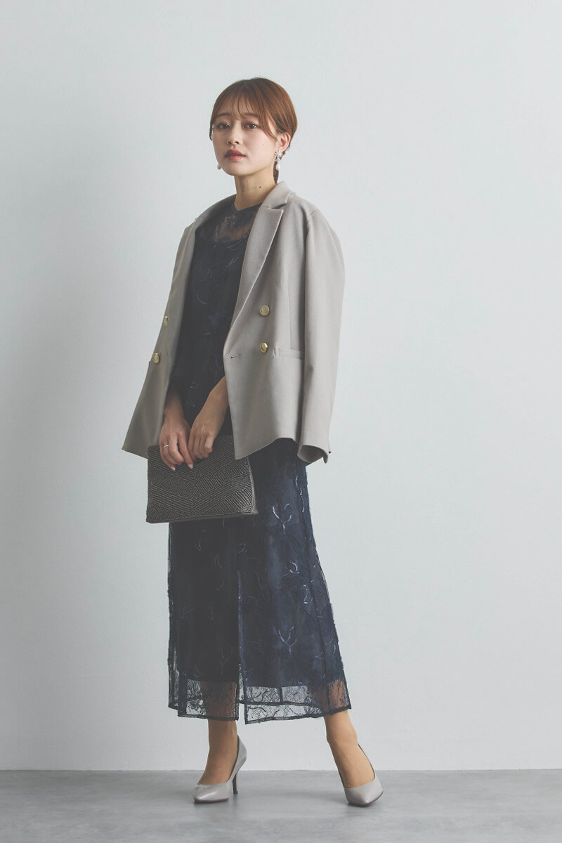 ネイビーのスパンコール刺繍Iラインドレス