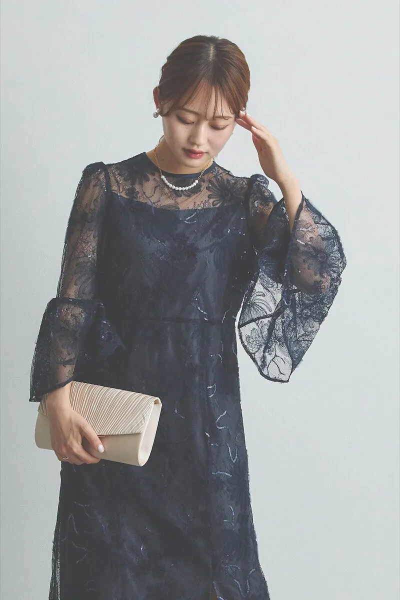 ネイビーのスパンコール刺繍Iラインドレス