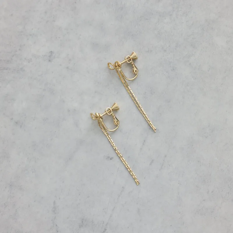 メタルチェーンのリボンイヤリング(ゴールド)