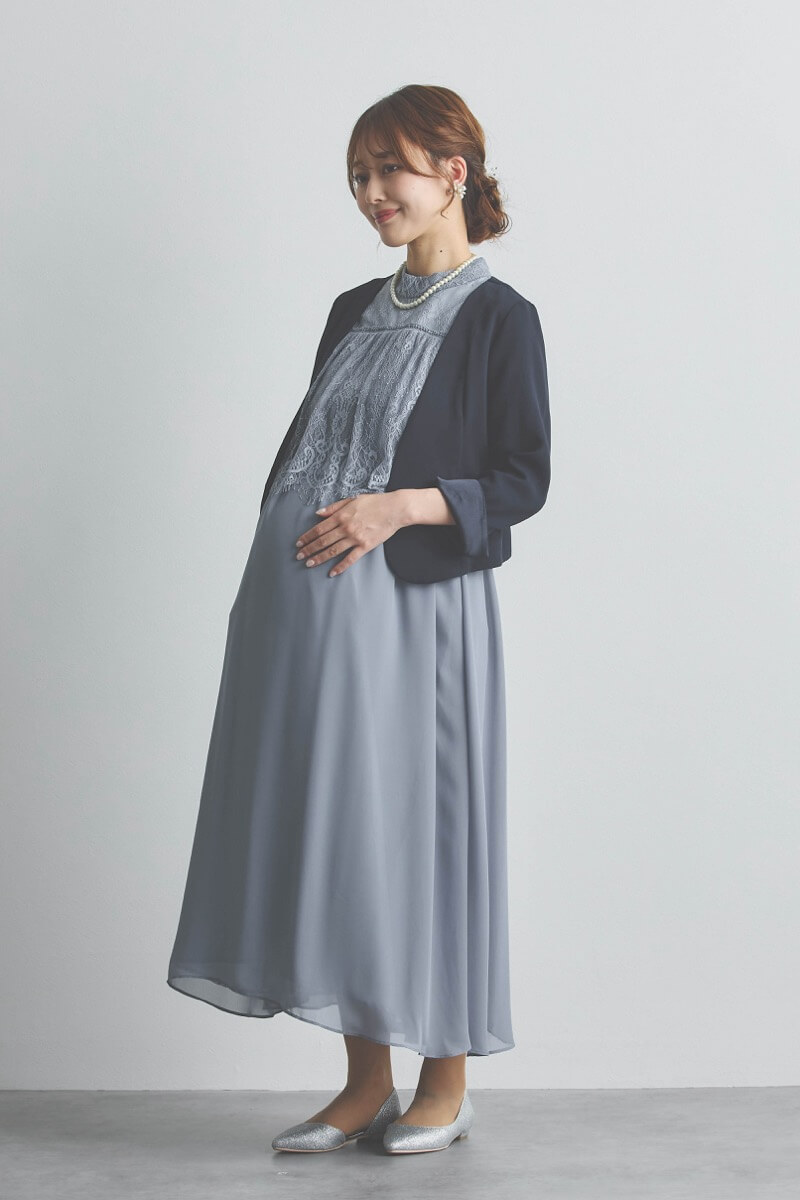 ブルーグレーの授乳口付きハイネックレースドレス