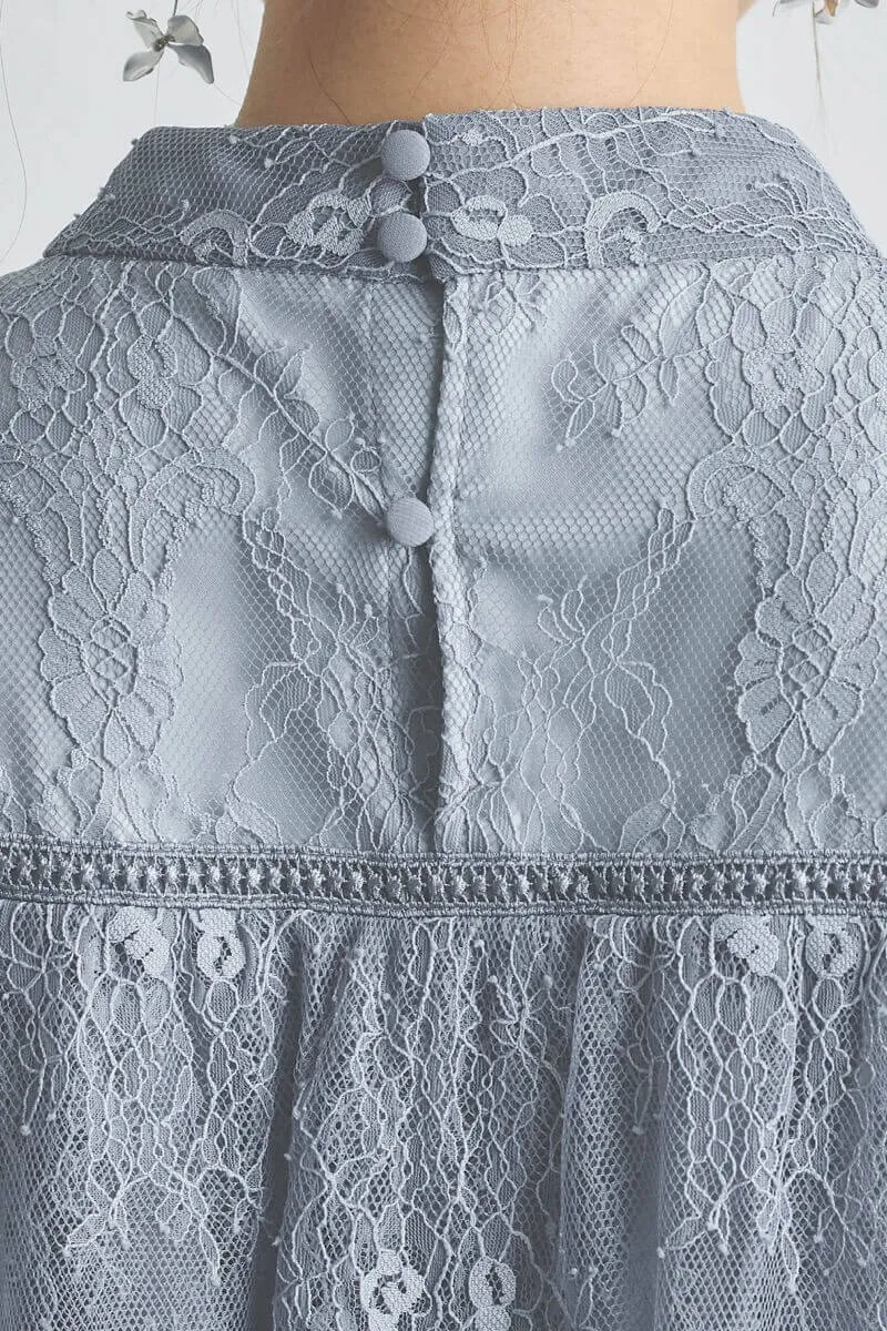 ブルーグレーの授乳口付きハイネックレースドレス