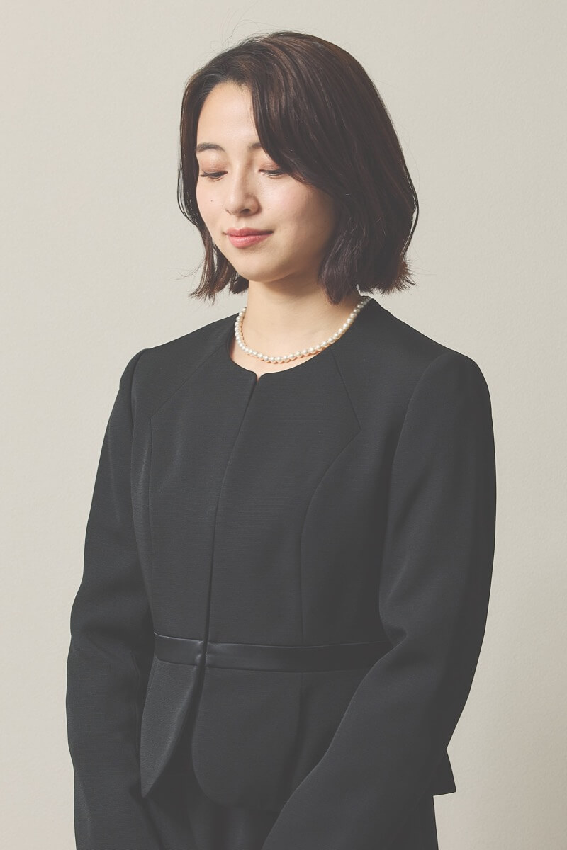 ブラックのフォーマルセレモニースーツセット