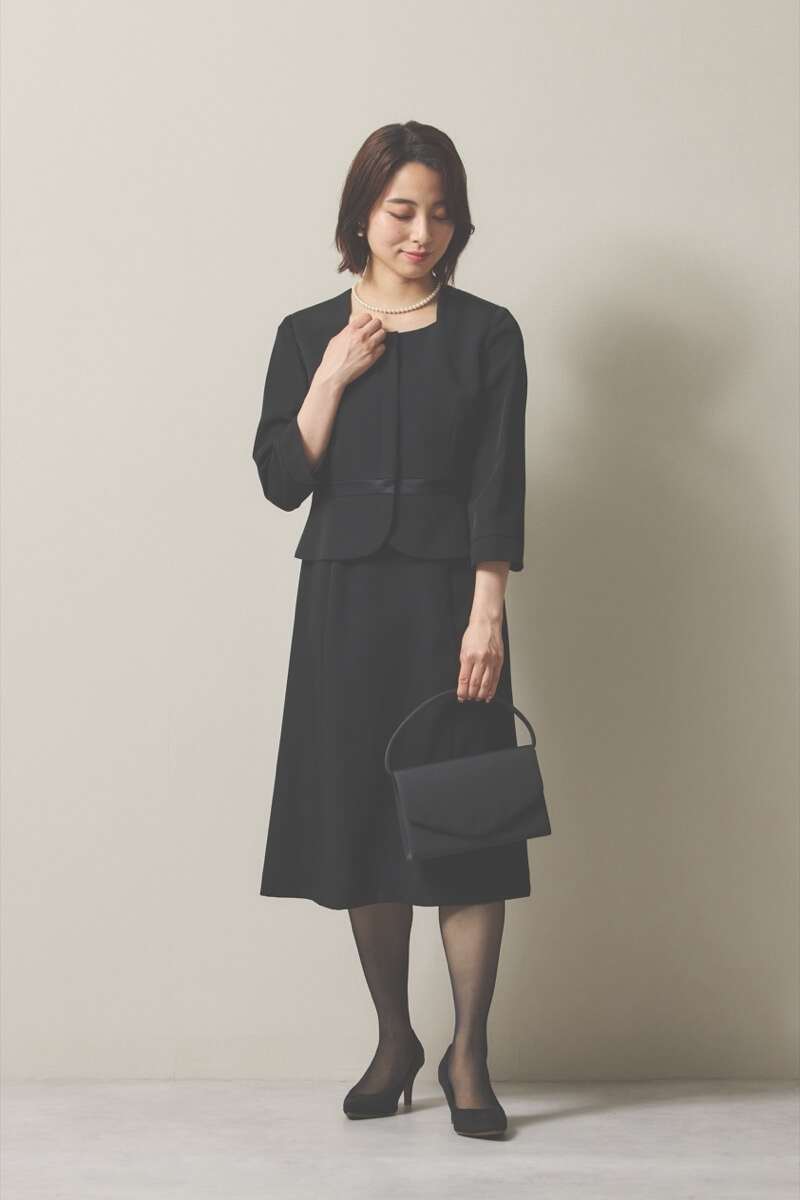 ブラックのフォーマルセレモニースーツセット