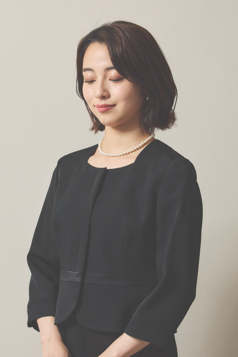 ブラックのフォーマルセレモニースーツセット