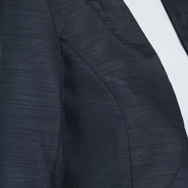 ネイビーの裾フリル七分袖ボレロ