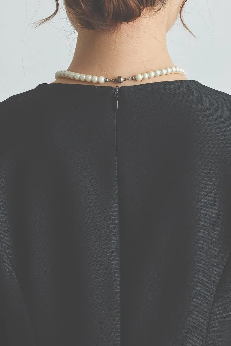 ブラックのエレガントフレア セレモニースーツセット