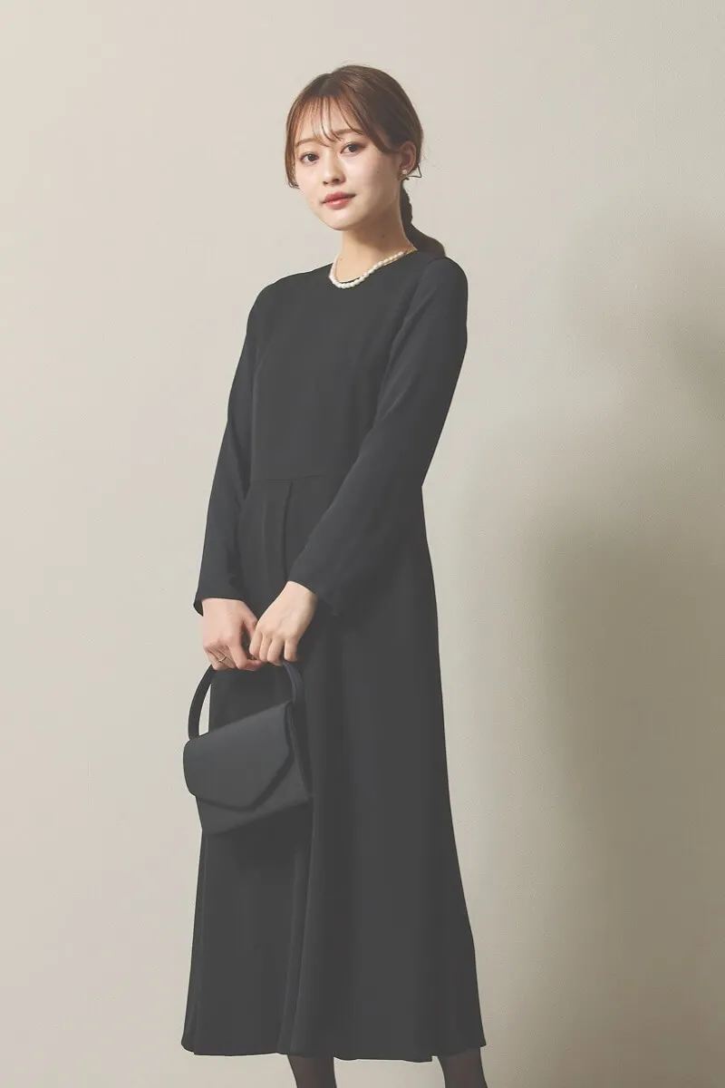 ブラックのフリル付きボレロセレモニースーツセット