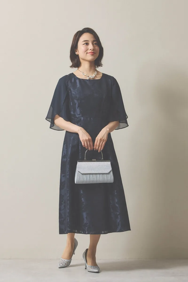 ネイビーのシフォンスリーブ花模様ドレス [ 店頭販売価格 42,900円 ]